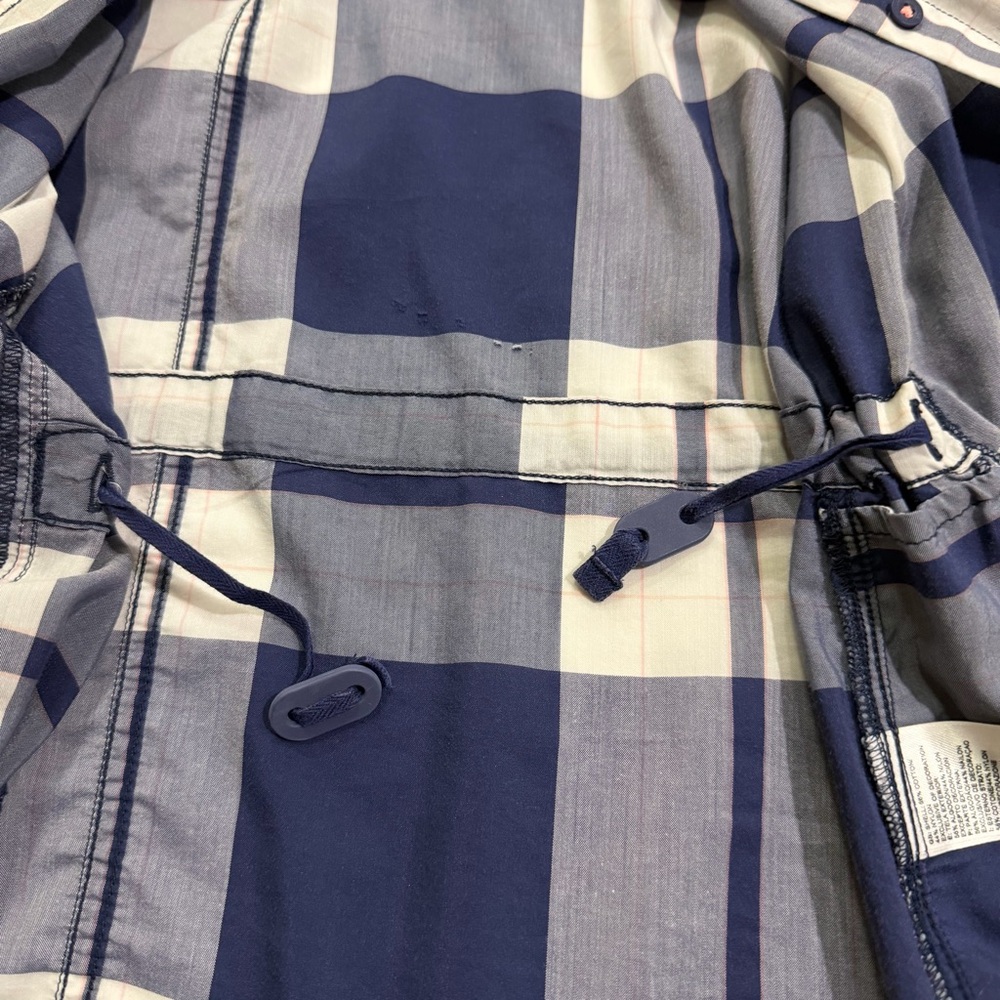 The North Face White Gray Plaid Button-up Shirt Size Medium Lightweight - Picture 9 of 15